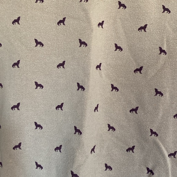 Tan sweatshirt with wolf pattern - Picture 4 of 4